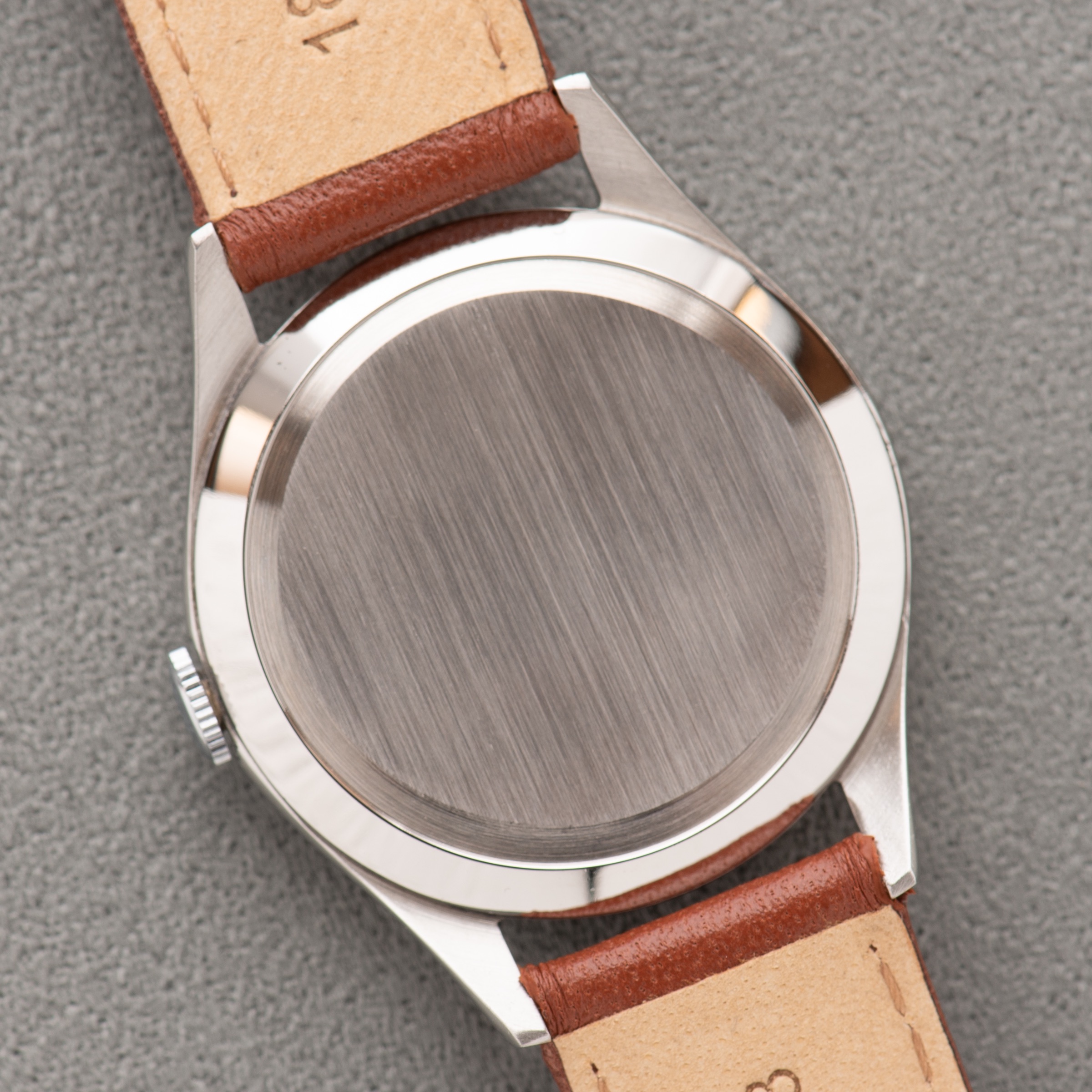 View of Longines Calatrava — patinated dial — Ref. 7033-3 784 — 1970